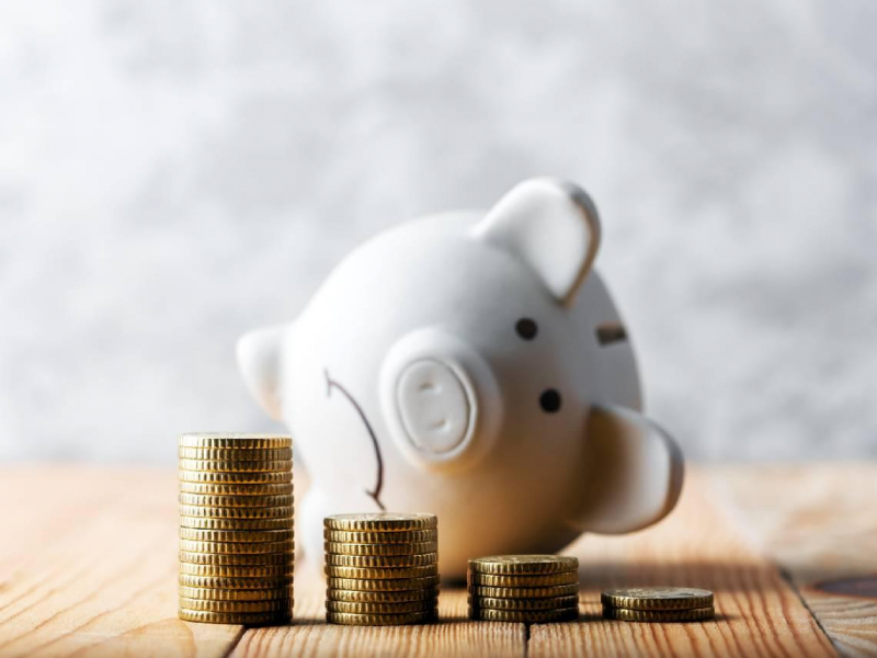 00713配息腰斬，股價又跌到50元...我該出清改買0050？一文拆解昔日飆股墜落真相：這兩種人快跑就對了